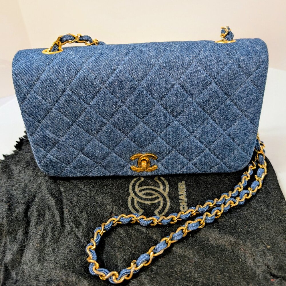 Chanel Vintage Classic Blue Denim Quilted Medium Full Flap Bag - Picture 16 of 16